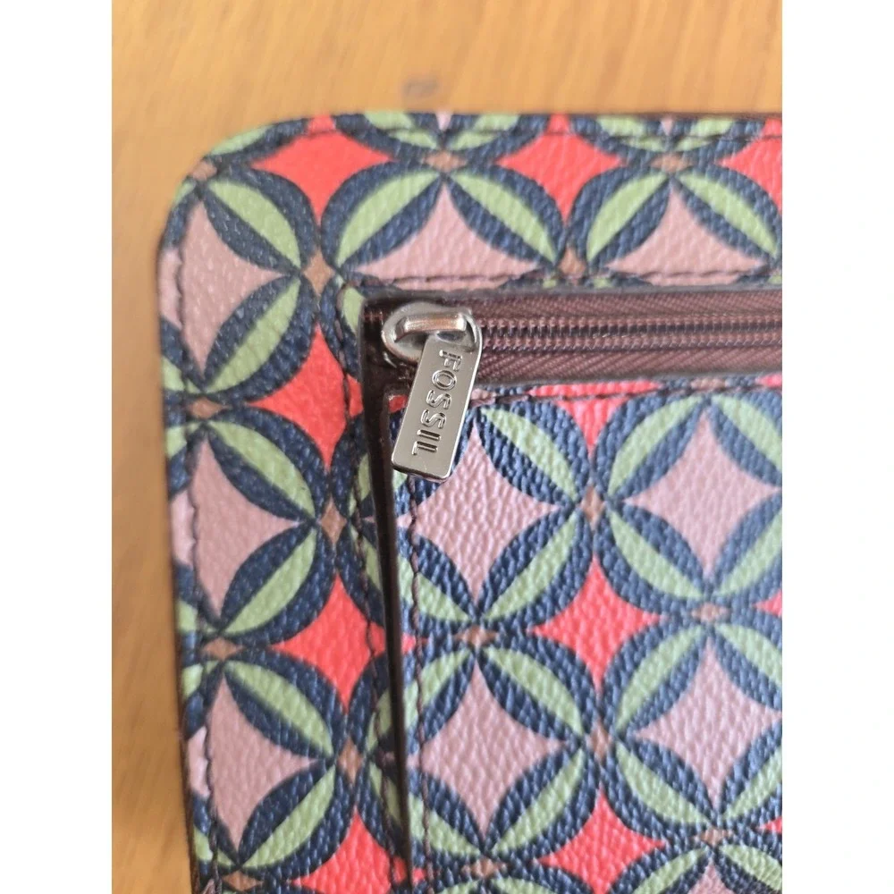 FOSSIL SYDNEY SIGNATURE ZIP CLUTCH WALLET WRISTLET Retro Funky Pattern